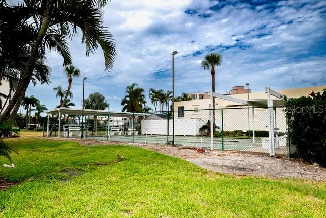 7401 BAY ISLAND DRIVE S #237 South Pasadena, FL 33707