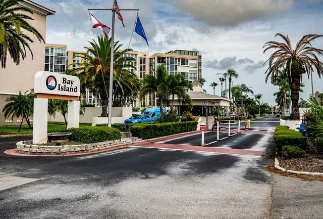 7401 BAY ISLAND DRIVE S #237 South Pasadena, FL 33707