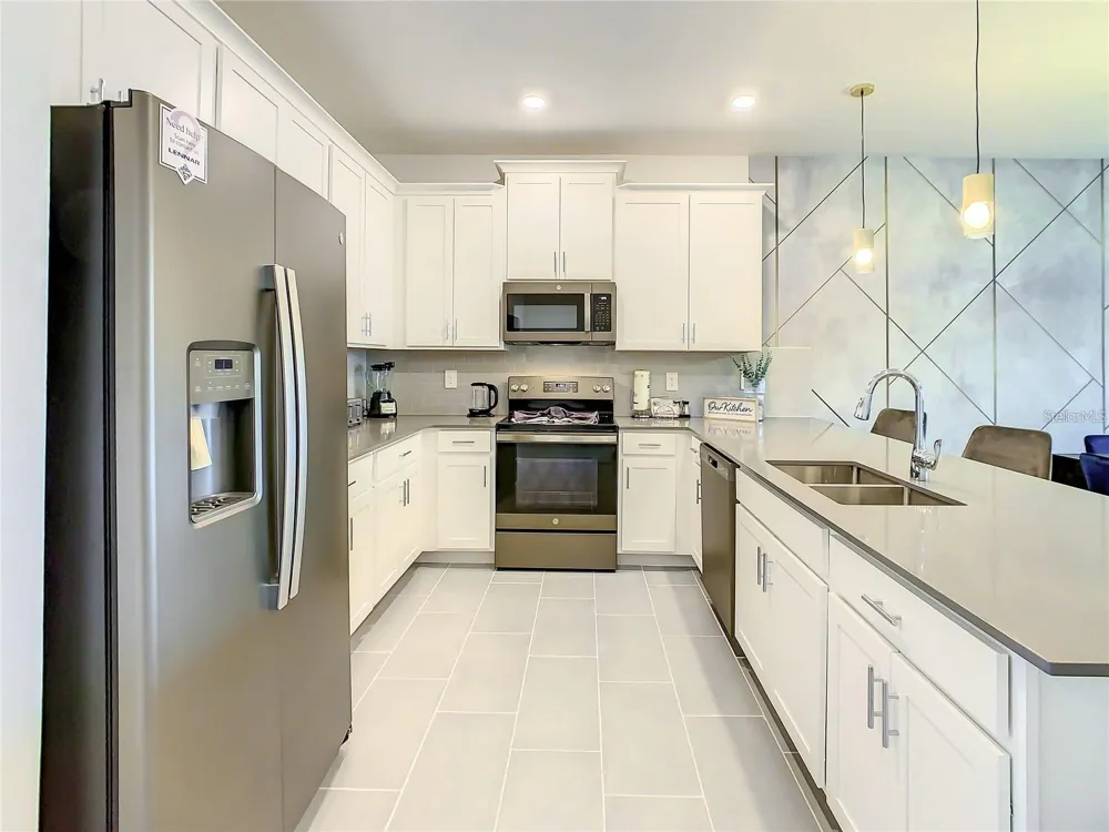 8853 CABOT CLIFFS DRIVE #104 Davenport, FL 33896