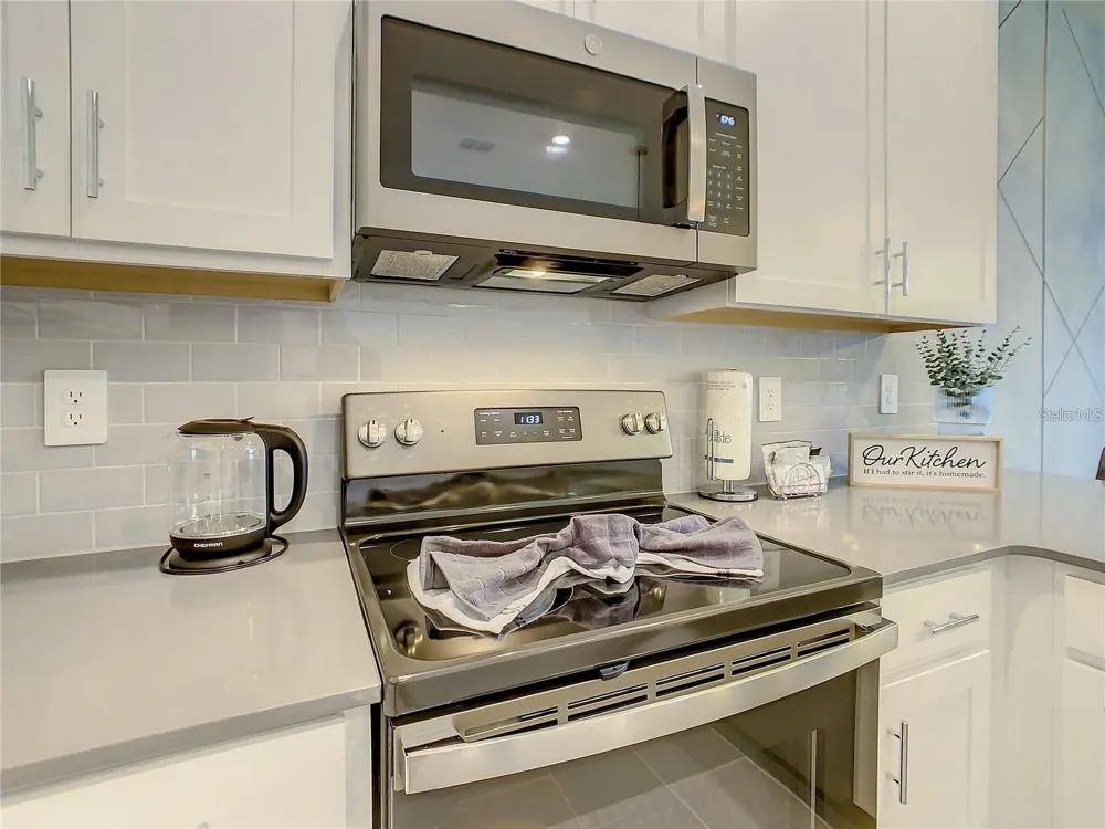 8853 CABOT CLIFFS DRIVE #104 Davenport, FL 33896