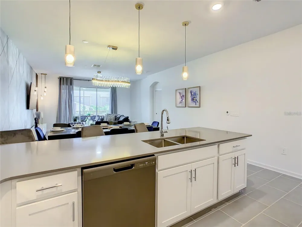 8853 CABOT CLIFFS DRIVE #104 Davenport, FL 33896