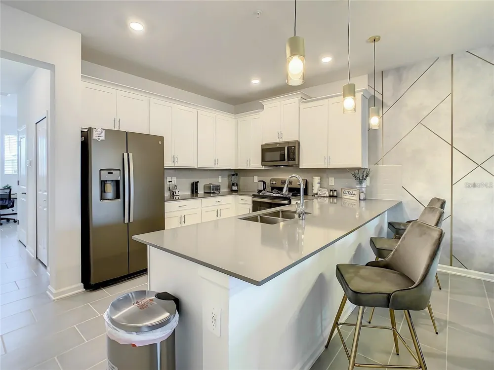 8853 CABOT CLIFFS DRIVE #104 Davenport, FL 33896