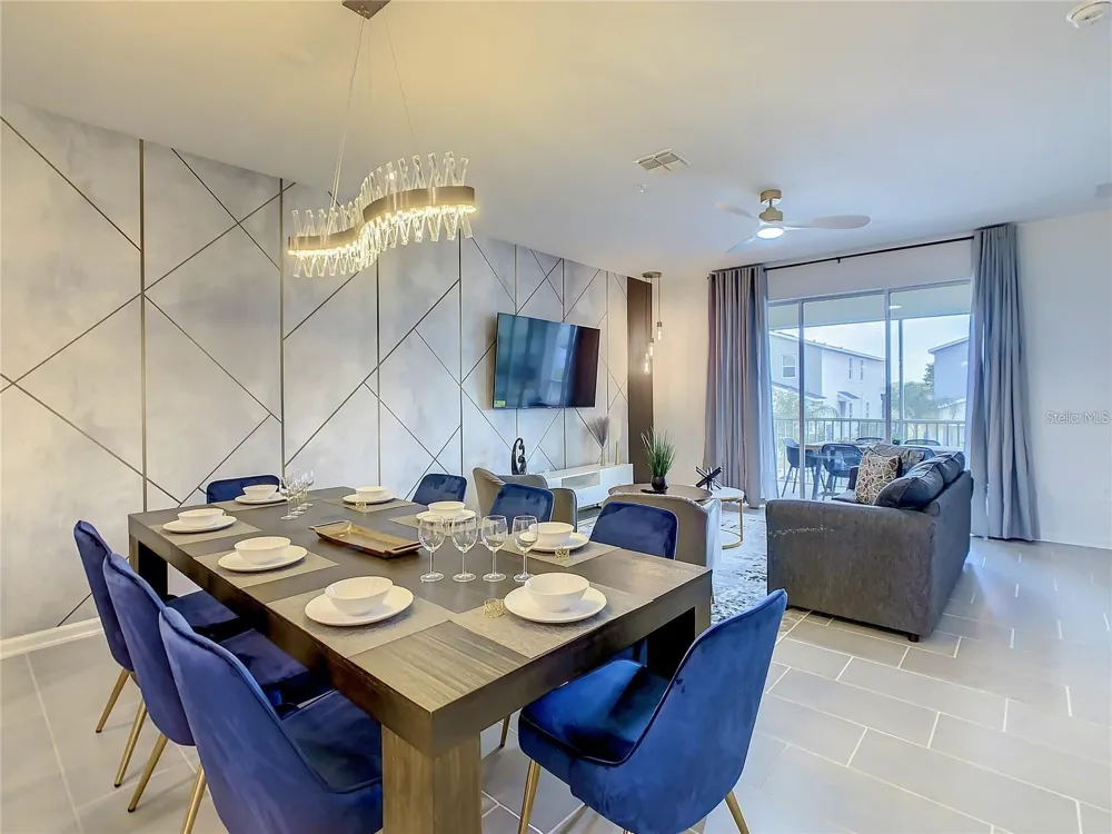 8853 CABOT CLIFFS DRIVE #104 Davenport, FL 33896