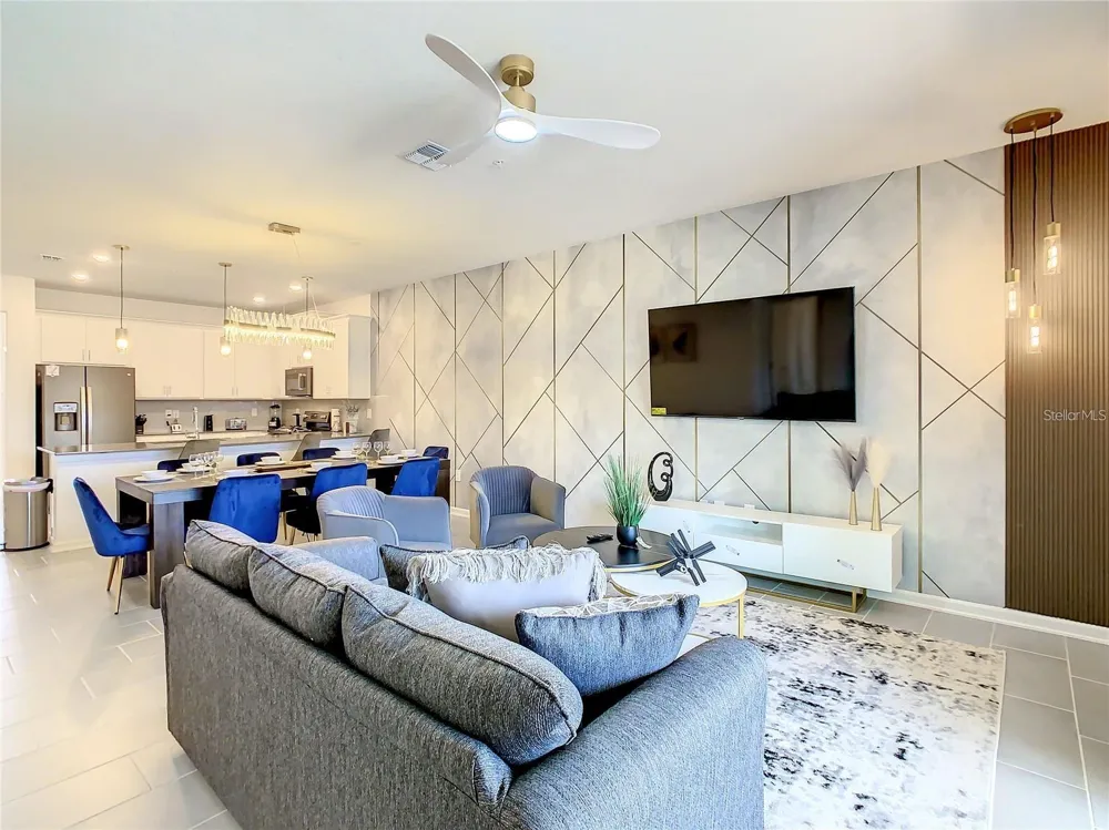 8853 CABOT CLIFFS DRIVE #104 Davenport, FL 33896
