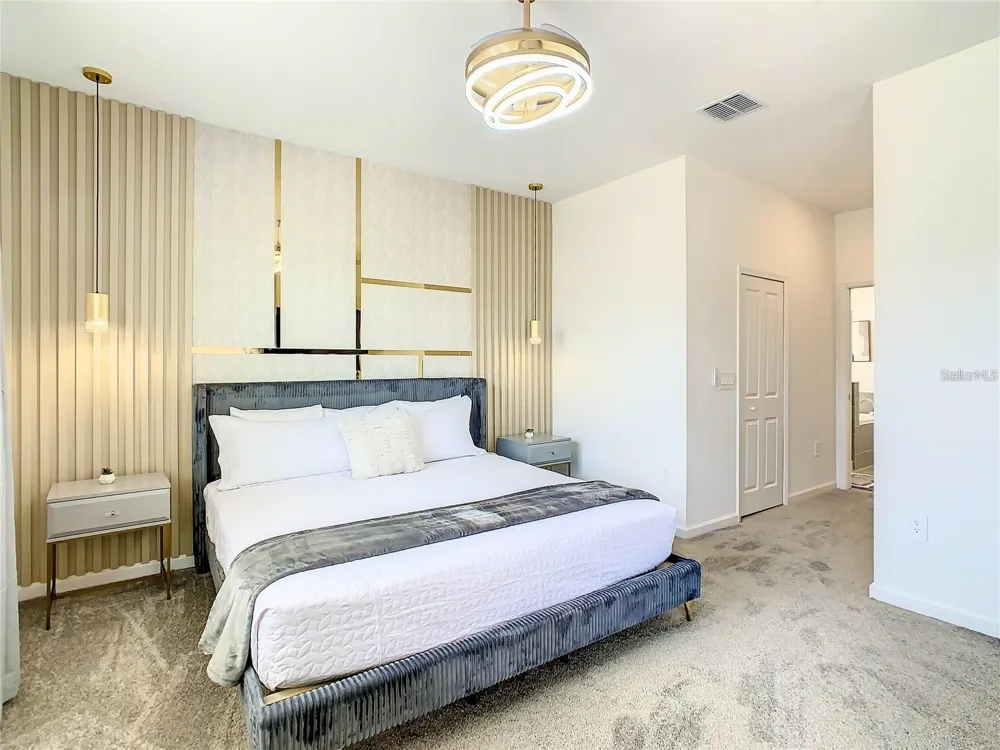 8853 CABOT CLIFFS DRIVE #104 Davenport, FL 33896