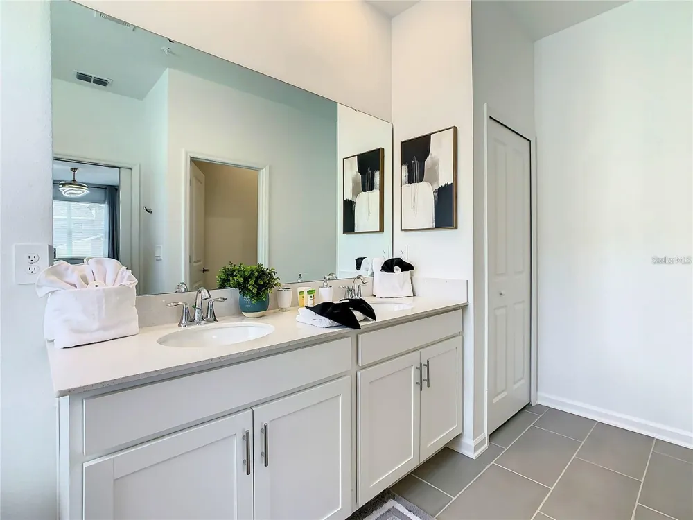 8853 CABOT CLIFFS DRIVE #104 Davenport, FL 33896