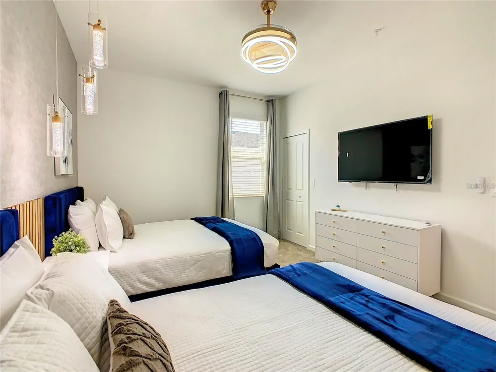 8853 CABOT CLIFFS DRIVE #104 Davenport, FL 33896