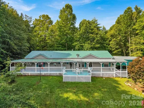 98 New Sorrells Estate