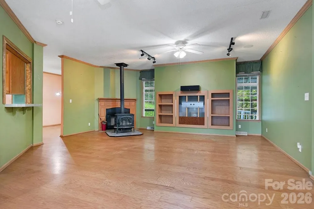 98 New Sorrells Estate Brevard, NC 28712
