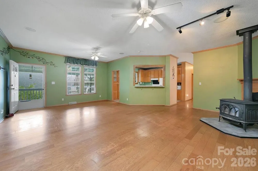 98 New Sorrells Estate Brevard, NC 28712