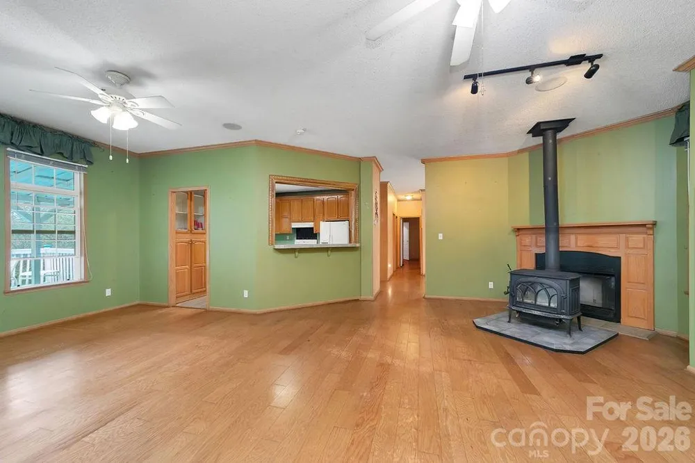 98 New Sorrells Estate Brevard, NC 28712