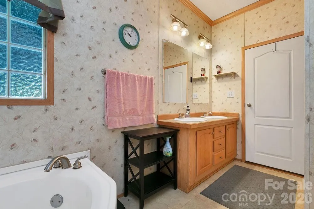 98 New Sorrells Estate Brevard, NC 28712