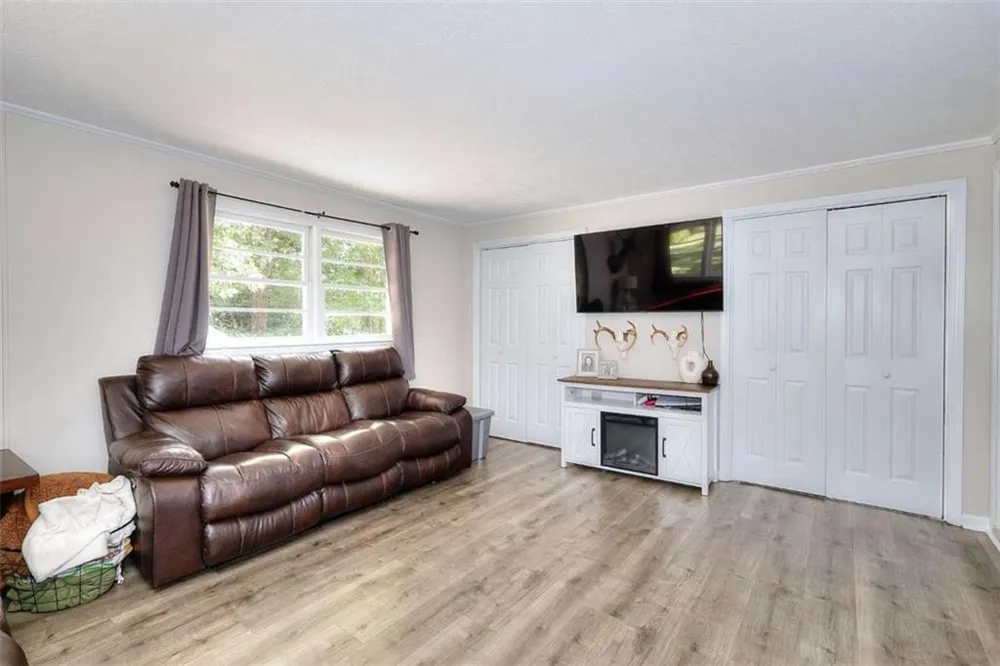 186 S Forest Avenue S Social Circle, GA 30025