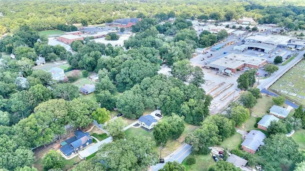 186 S Forest Avenue S Social Circle, GA 30025