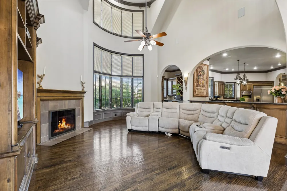 2404 Hollow Hill Lane Lewisville, TX 75056