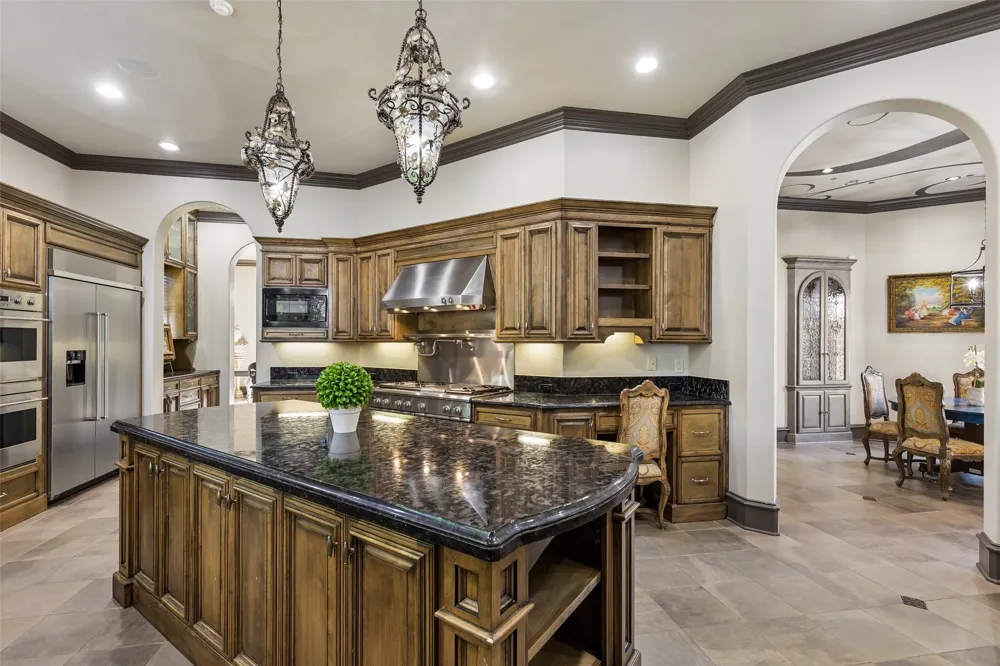 2404 Hollow Hill Lane Lewisville, TX 75056