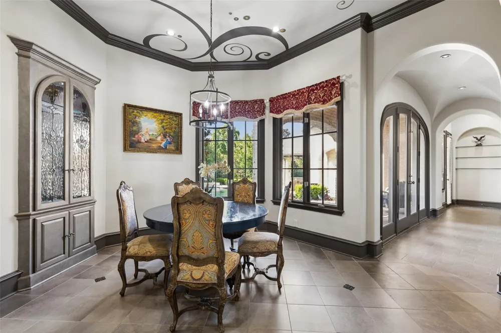 2404 Hollow Hill Lane Lewisville, TX 75056