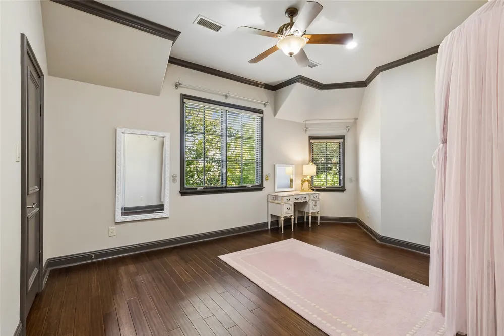 2404 Hollow Hill Lane Lewisville, TX 75056
