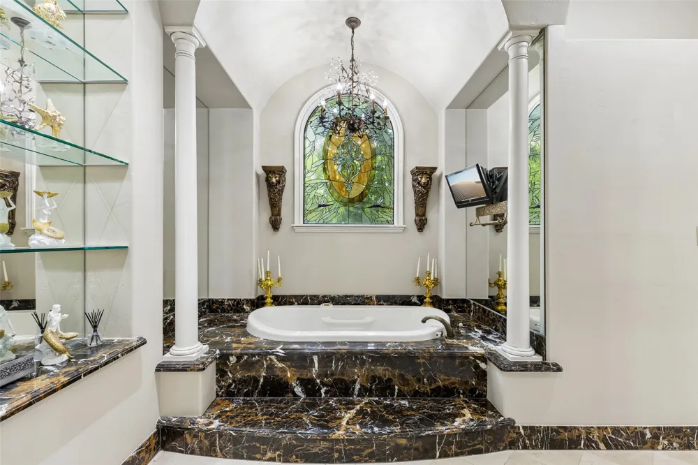 2404 Hollow Hill Lane Lewisville, TX 75056