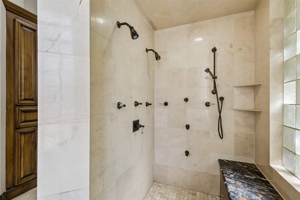 2404 Hollow Hill Lane Lewisville, TX 75056