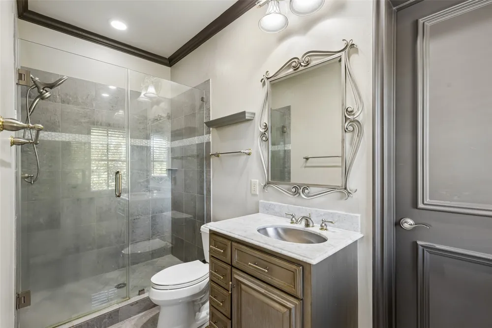 2404 Hollow Hill Lane Lewisville, TX 75056