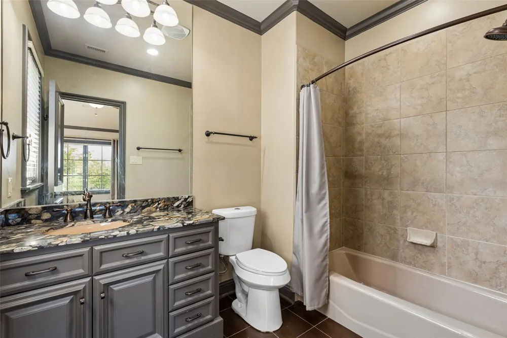 2404 Hollow Hill Lane Lewisville, TX 75056