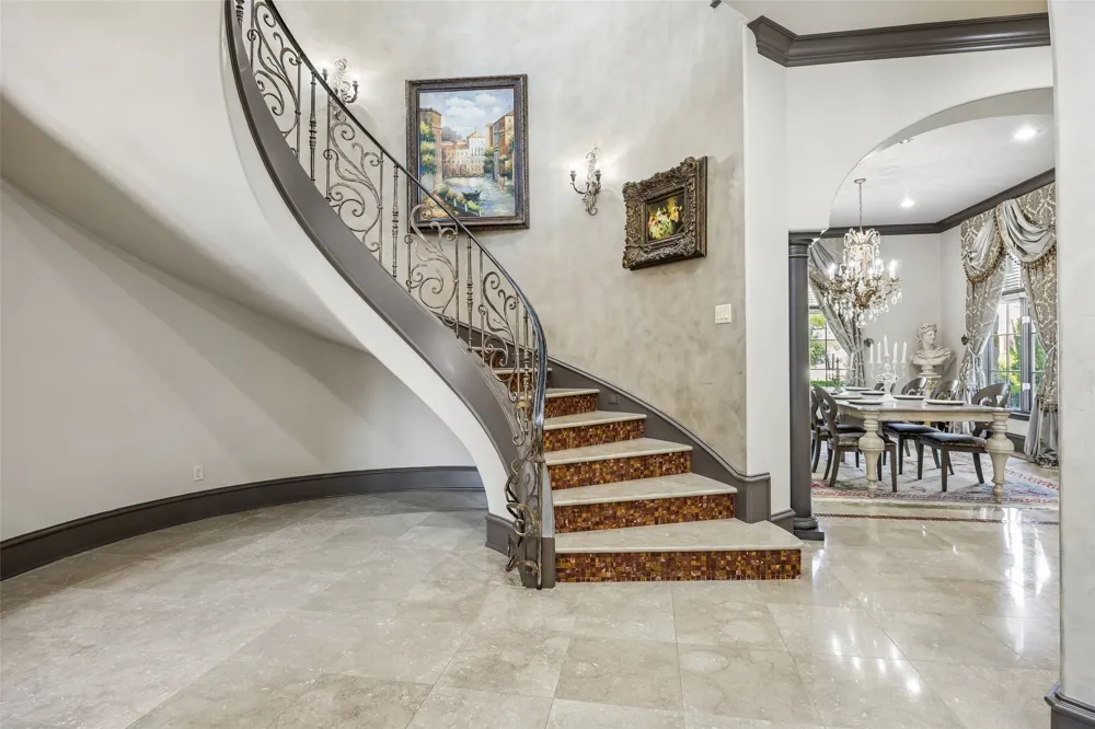 2404 Hollow Hill Lane Lewisville, TX 75056