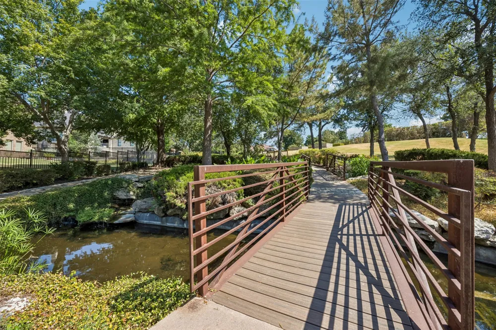 2404 Hollow Hill Lane Lewisville, TX 75056