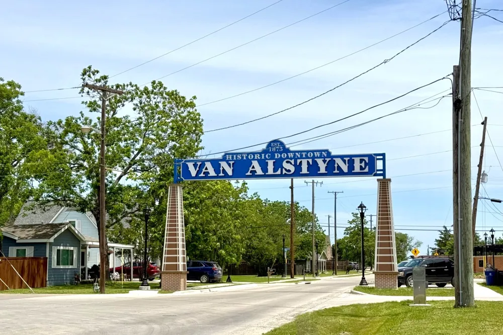 3114 Basswood Way Van Alstyne, TX 75495