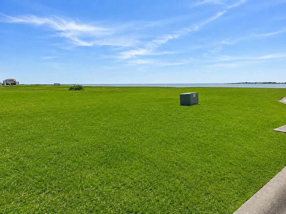 3433 Chateau Way Palacios, TX 77465