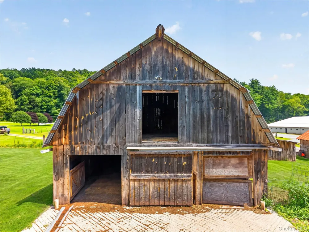 139 Callicoon Center Road Jeffersonville, NY 12748