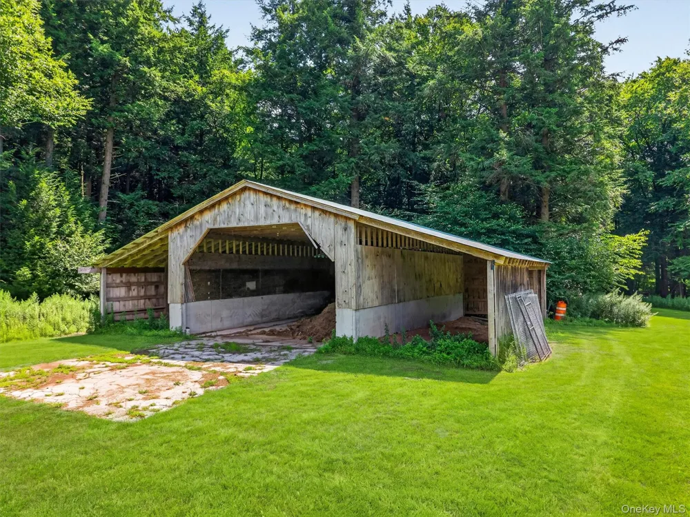 139 Callicoon Center Road Jeffersonville, NY 12748