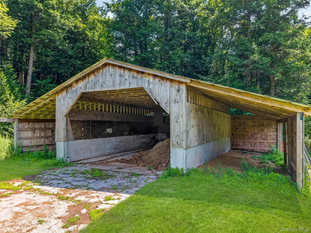 139 Callicoon Center Road Jeffersonville, NY 12748
