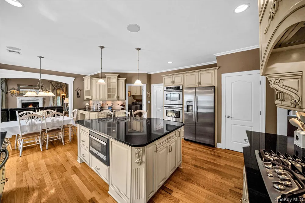 12 Stone Meadow Lane Suffern, NY 10901