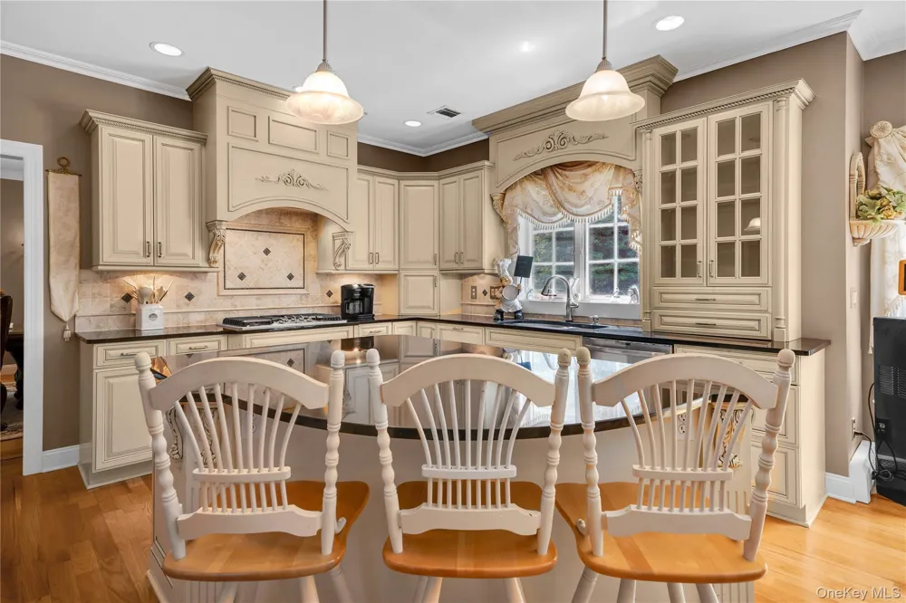 12 Stone Meadow Lane Suffern, NY 10901