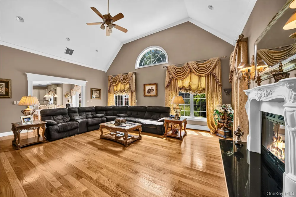12 Stone Meadow Lane Suffern, NY 10901
