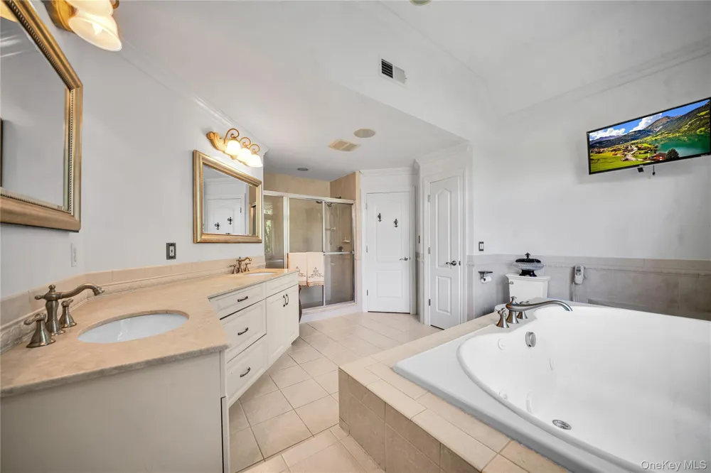 12 Stone Meadow Lane Suffern, NY 10901