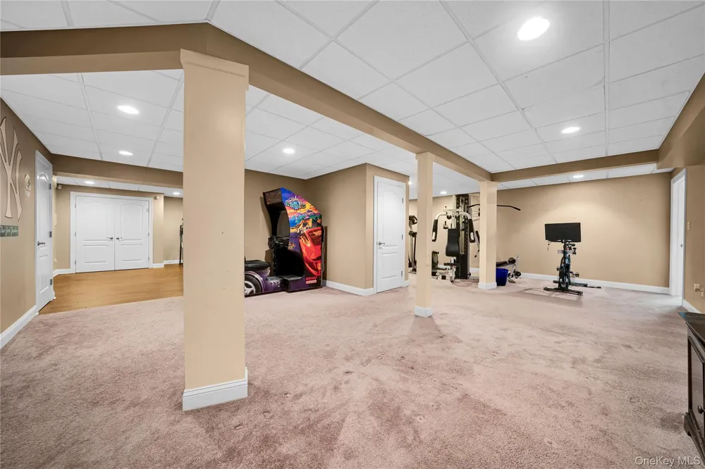 12 Stone Meadow Lane Suffern, NY 10901