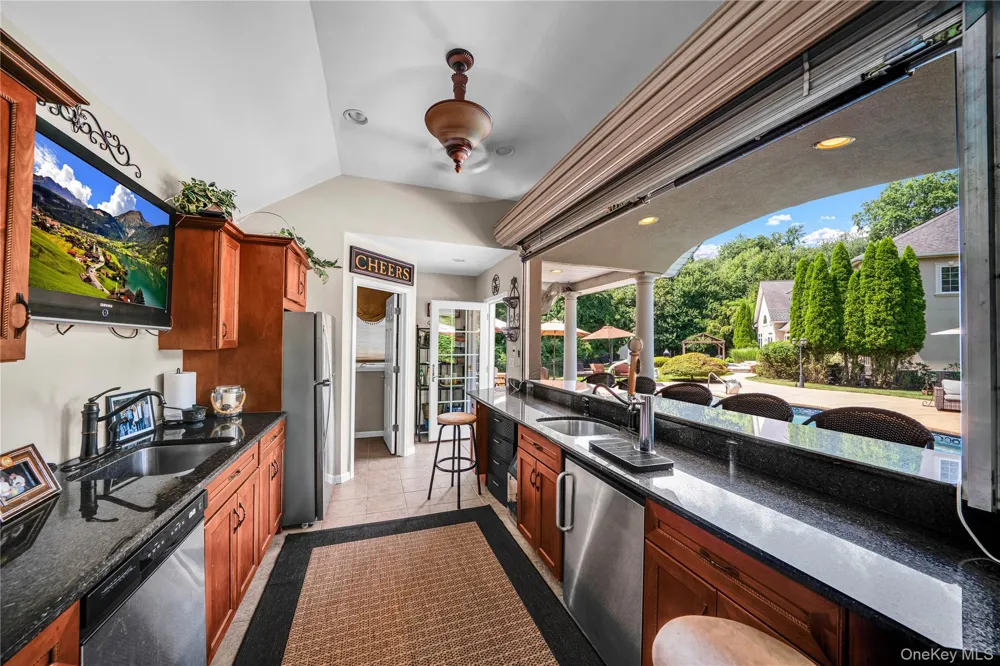 12 Stone Meadow Lane Suffern, NY 10901