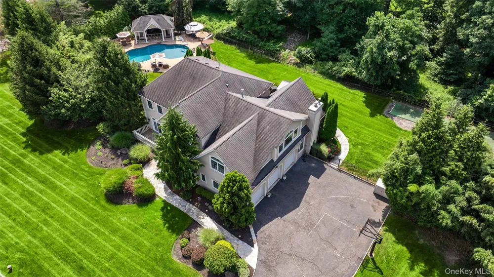 12 Stone Meadow Lane Suffern, NY 10901
