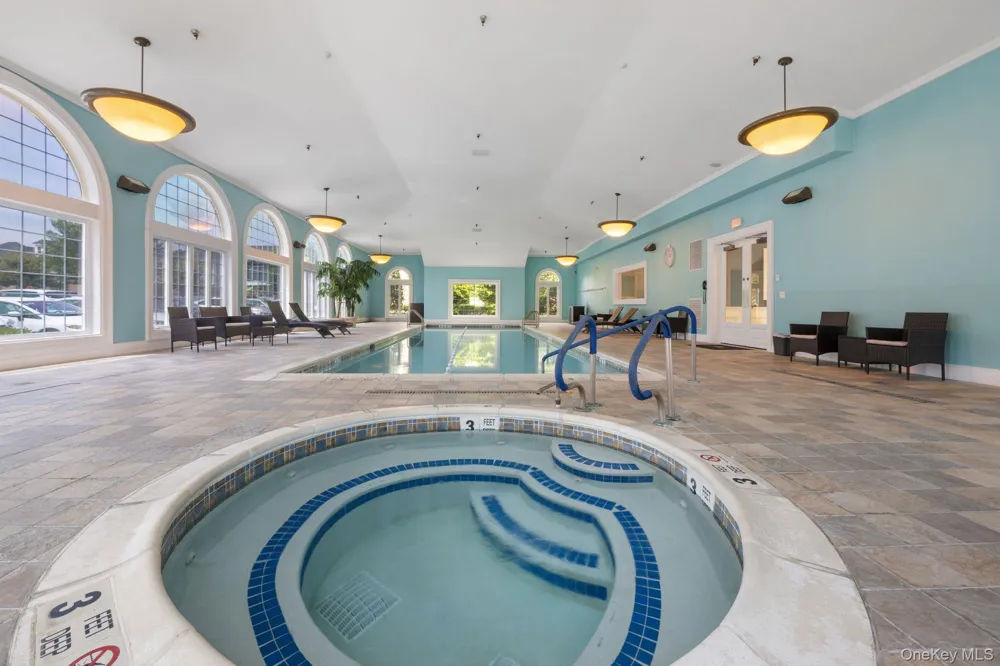 469 Pacing Way Westbury, NY 11590