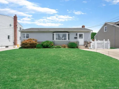 208 3rd Street