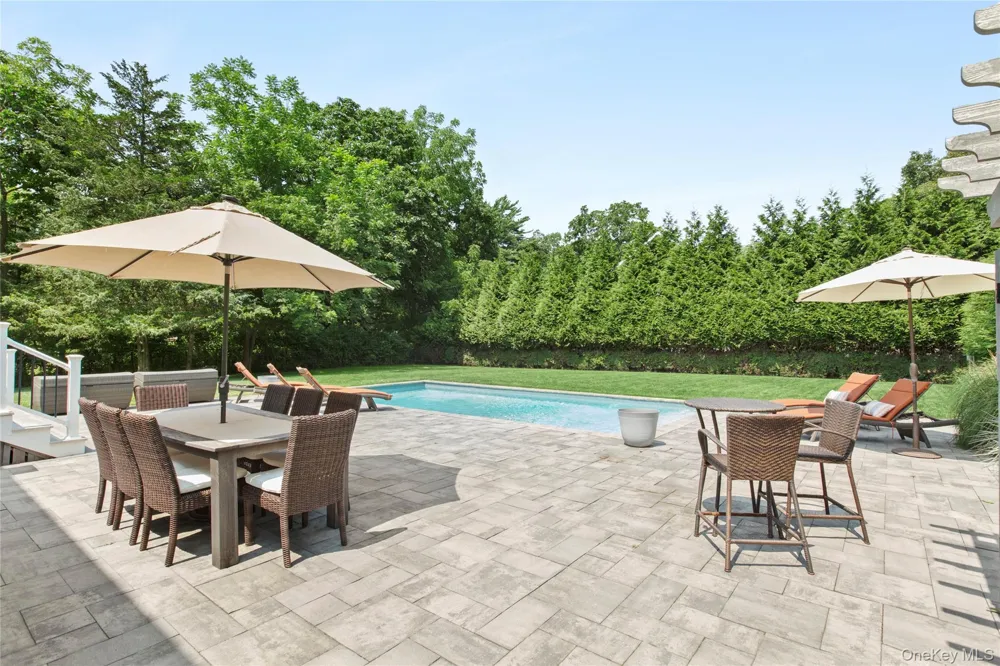 134 Montauk Highway Westhampton, NY 11977