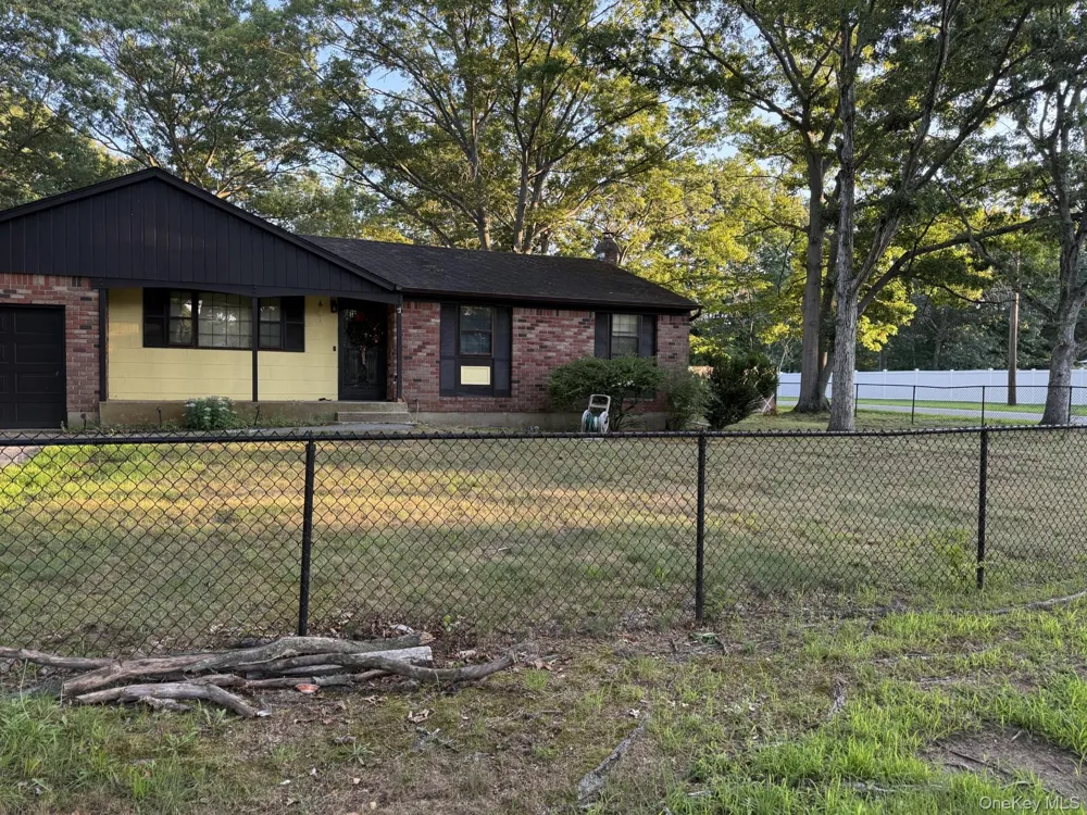 44 Plum Street Central Islip, NY 11722