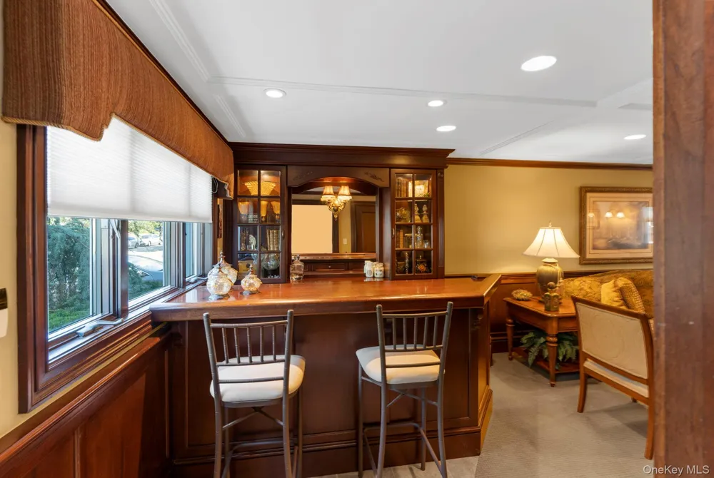 14 Jane Drive Old Bethpage, NY 11804