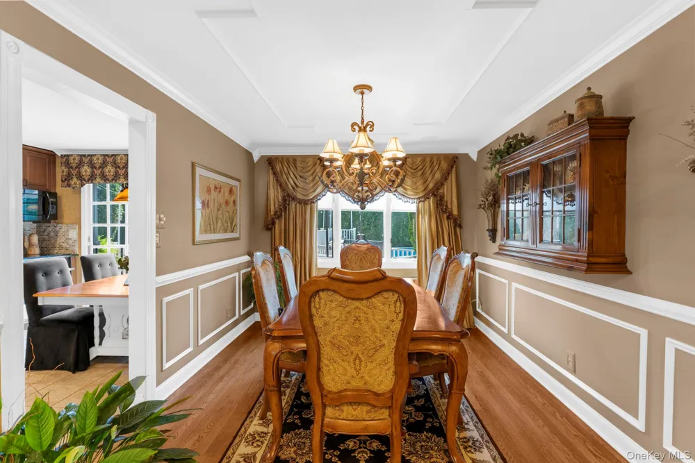 14 Jane Drive Old Bethpage, NY 11804
