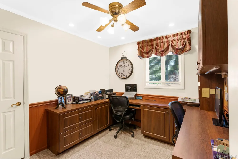 14 Jane Drive Old Bethpage, NY 11804