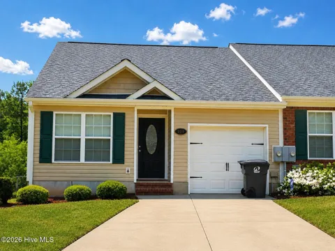 264 Lynbrook Way