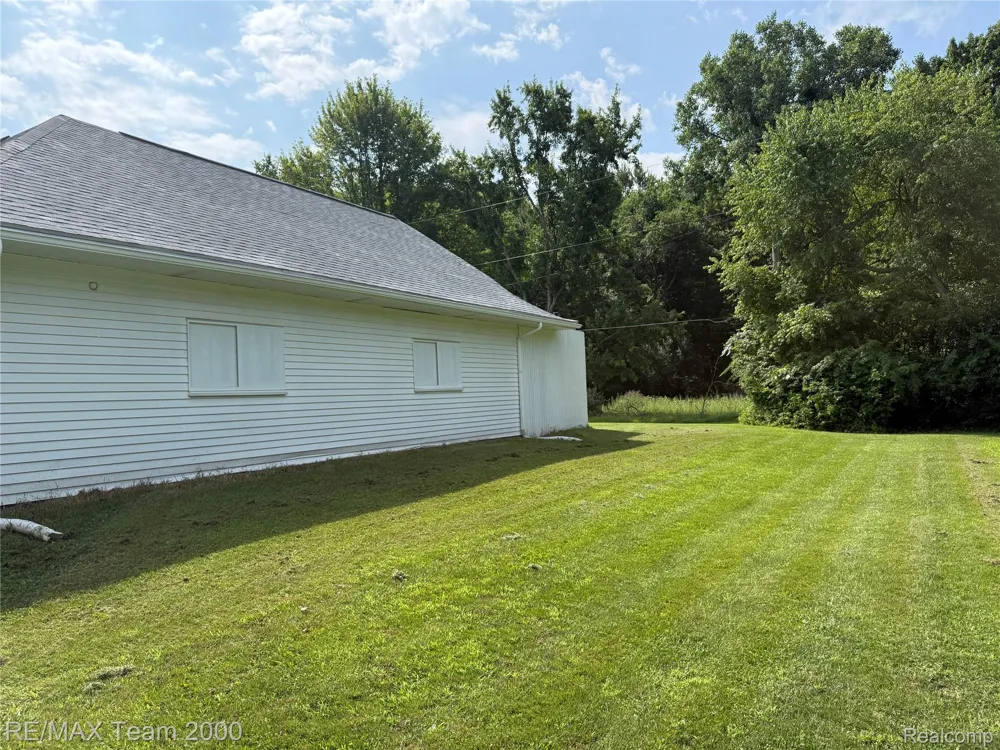 48905 9 MILE ROAD Novi City, MI 48167