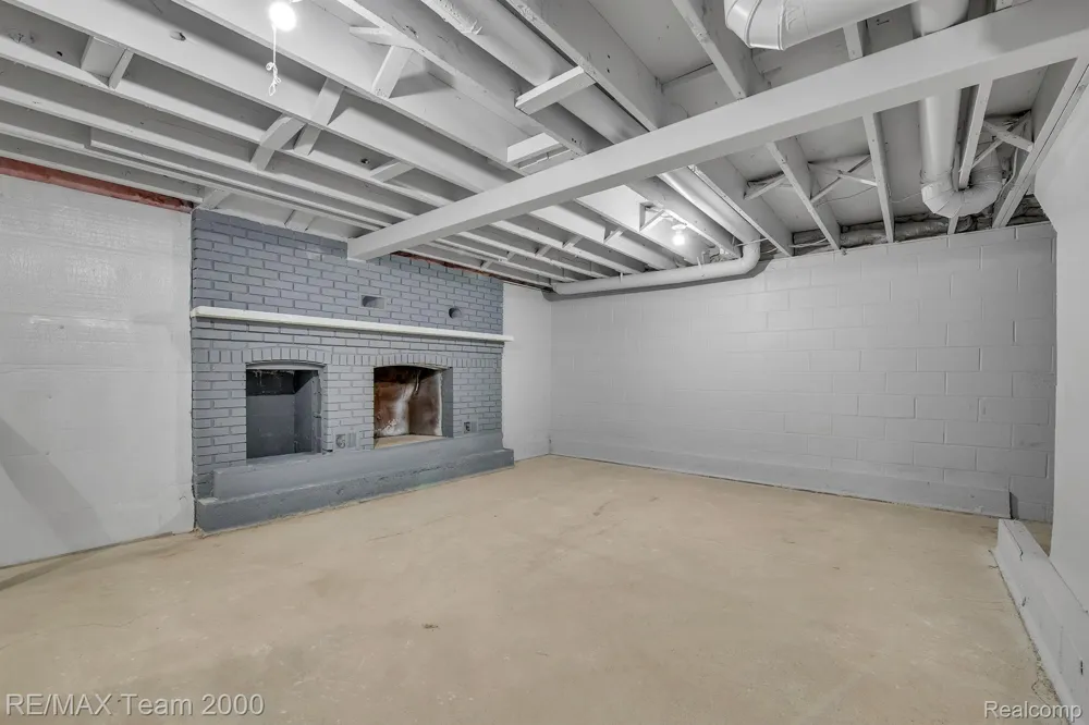 48905 9 MILE ROAD Novi City, MI 48167